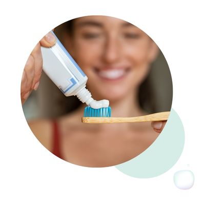 Lo más común es que tu pasta de dientes te esté envenenando, aunque no lo parezca.