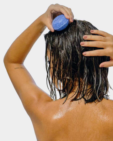 Cómo mantener el pelo graso limpio por más tiempo