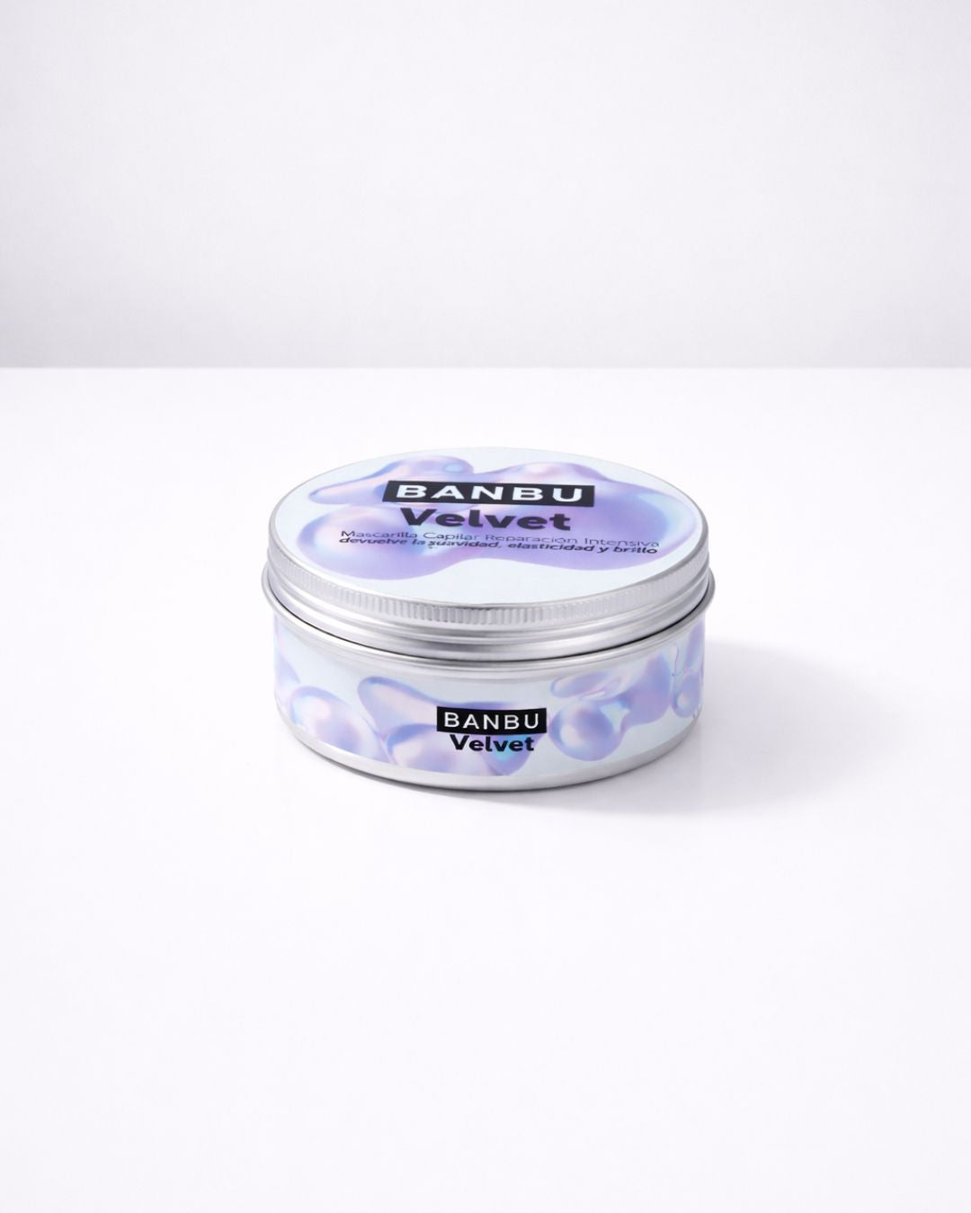 Mascarilla hidratante pelo con fórmula natural que nutre, repara y aporta brillo. Ideal como tratamiento intensivo para cabello dañado.