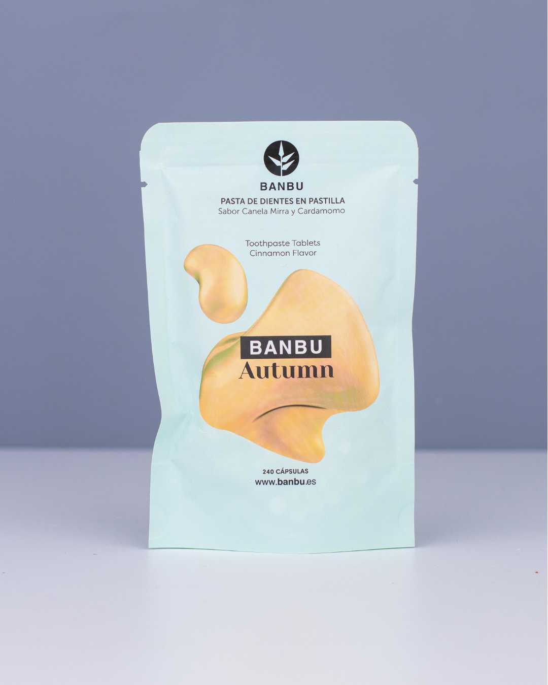 Bolsa de recarga sostenible de 240 pastillas de la pasta de dientes natural Autumn de Banbu. Formato ahorro sin plástico, libre de crueldad animal y sabor canela.